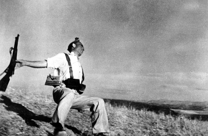 Robert Capa. Morte de um miliciano, 1936.